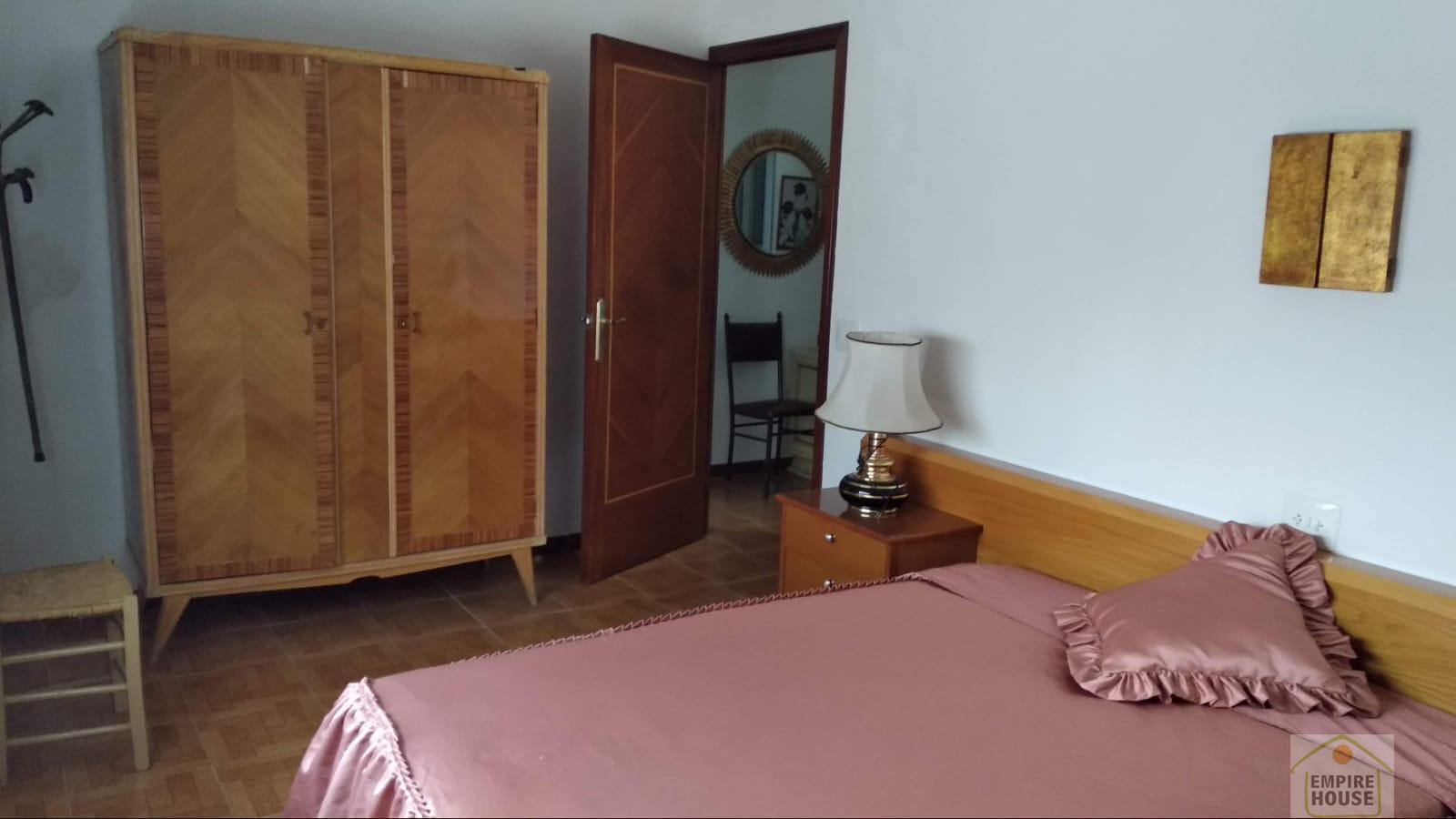 For sale of house in Alcalá del Júcar