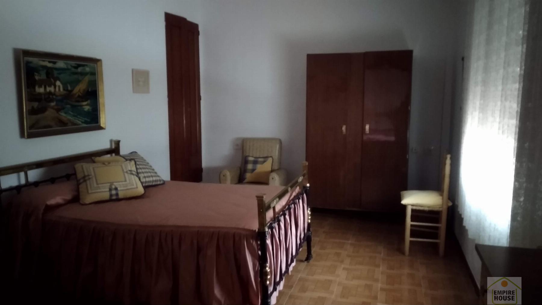 For sale of house in Alcalá del Júcar