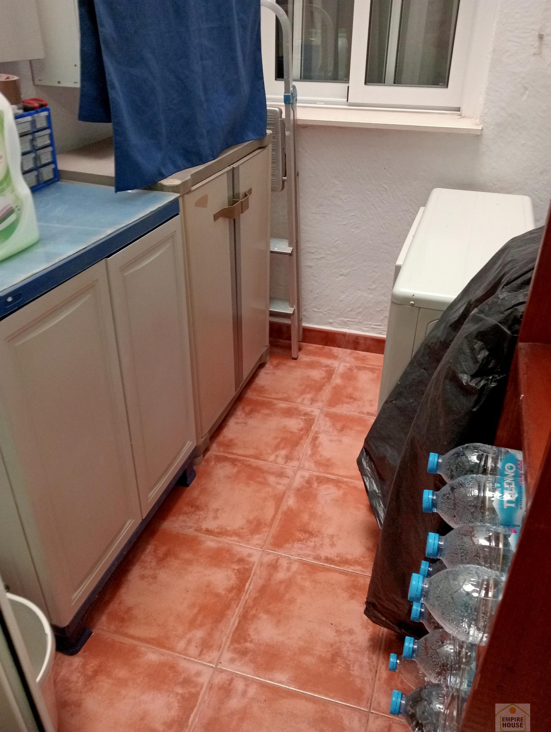 For sale of flat in Torrent