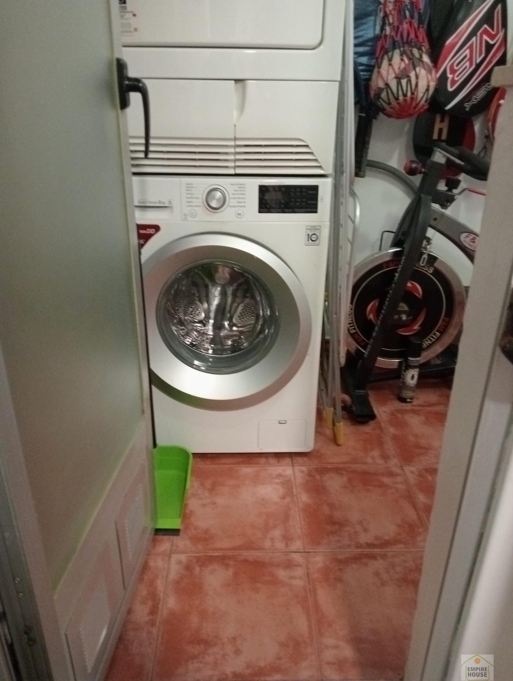 For sale of flat in Torrent
