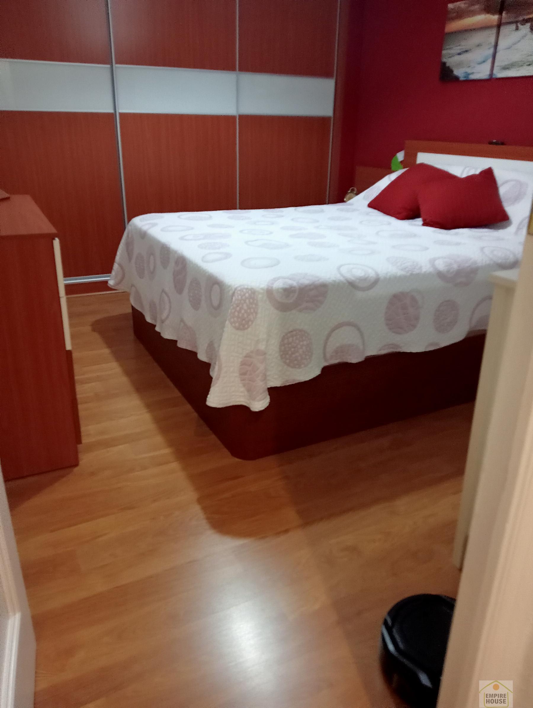 For sale of flat in Torrent