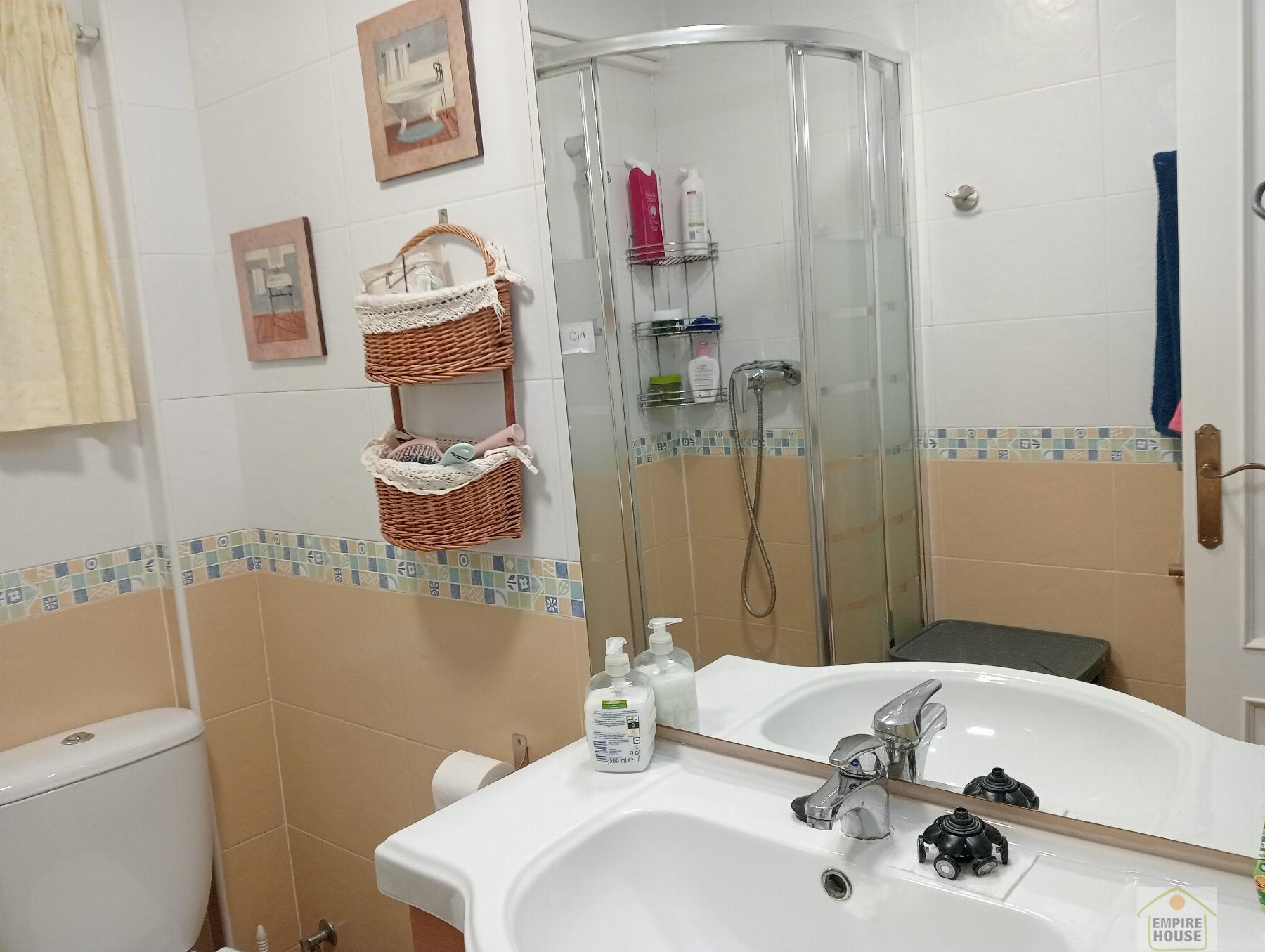 For sale of flat in Torrent