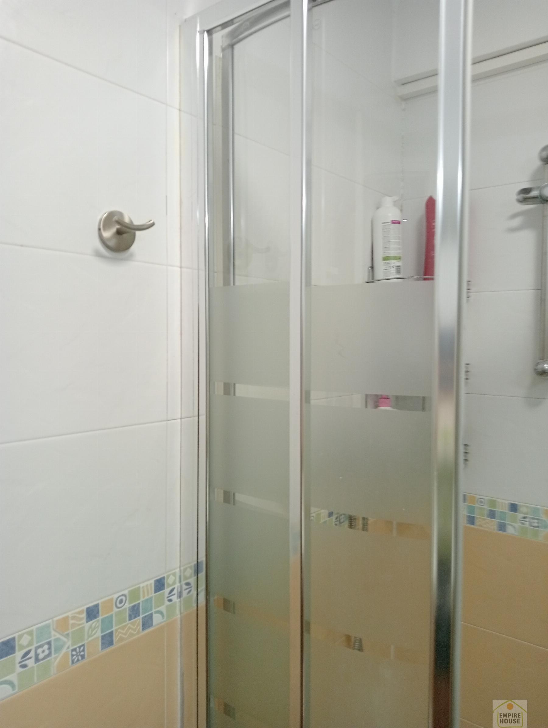 For sale of flat in Torrent