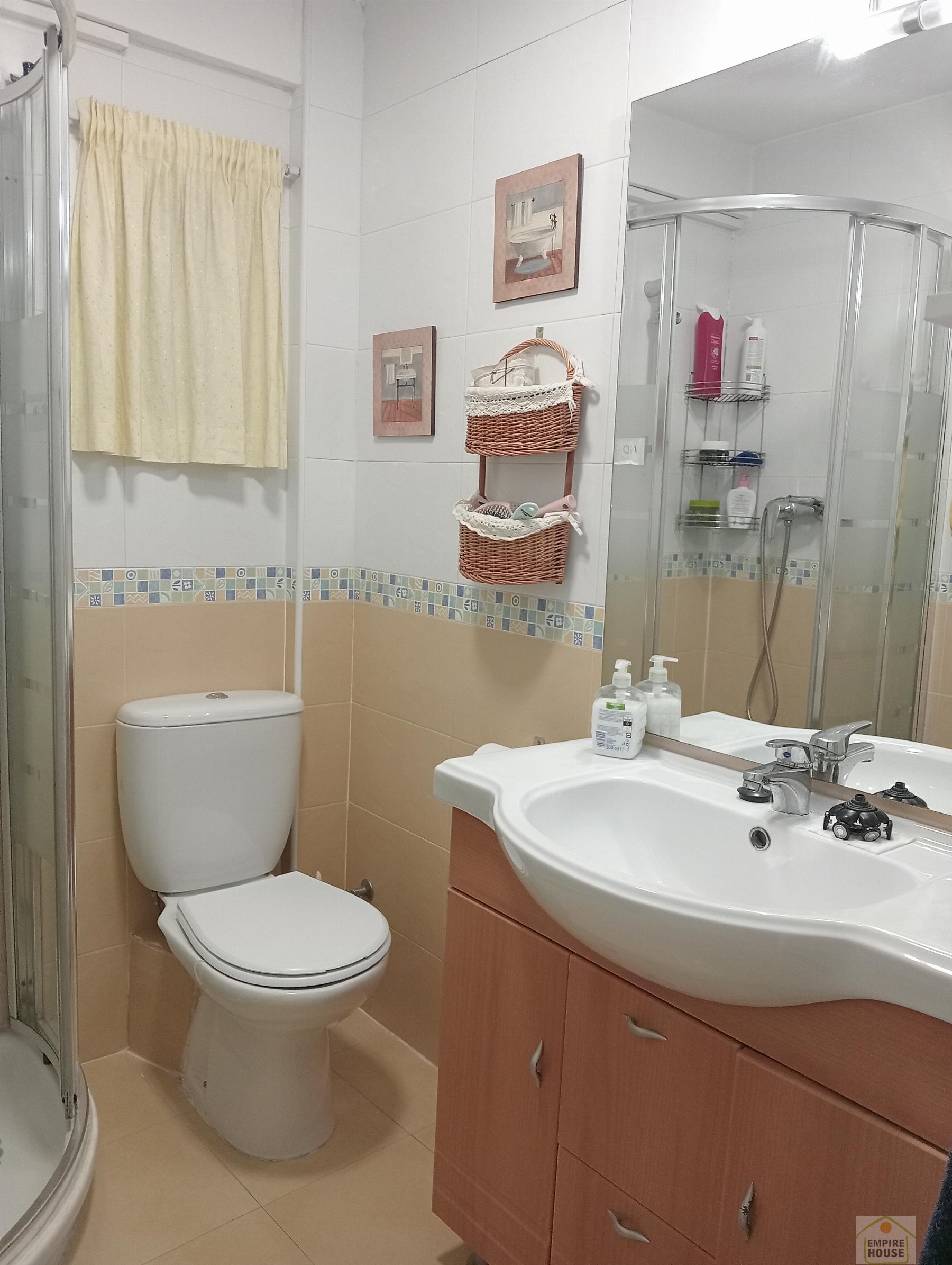 For sale of flat in Torrent