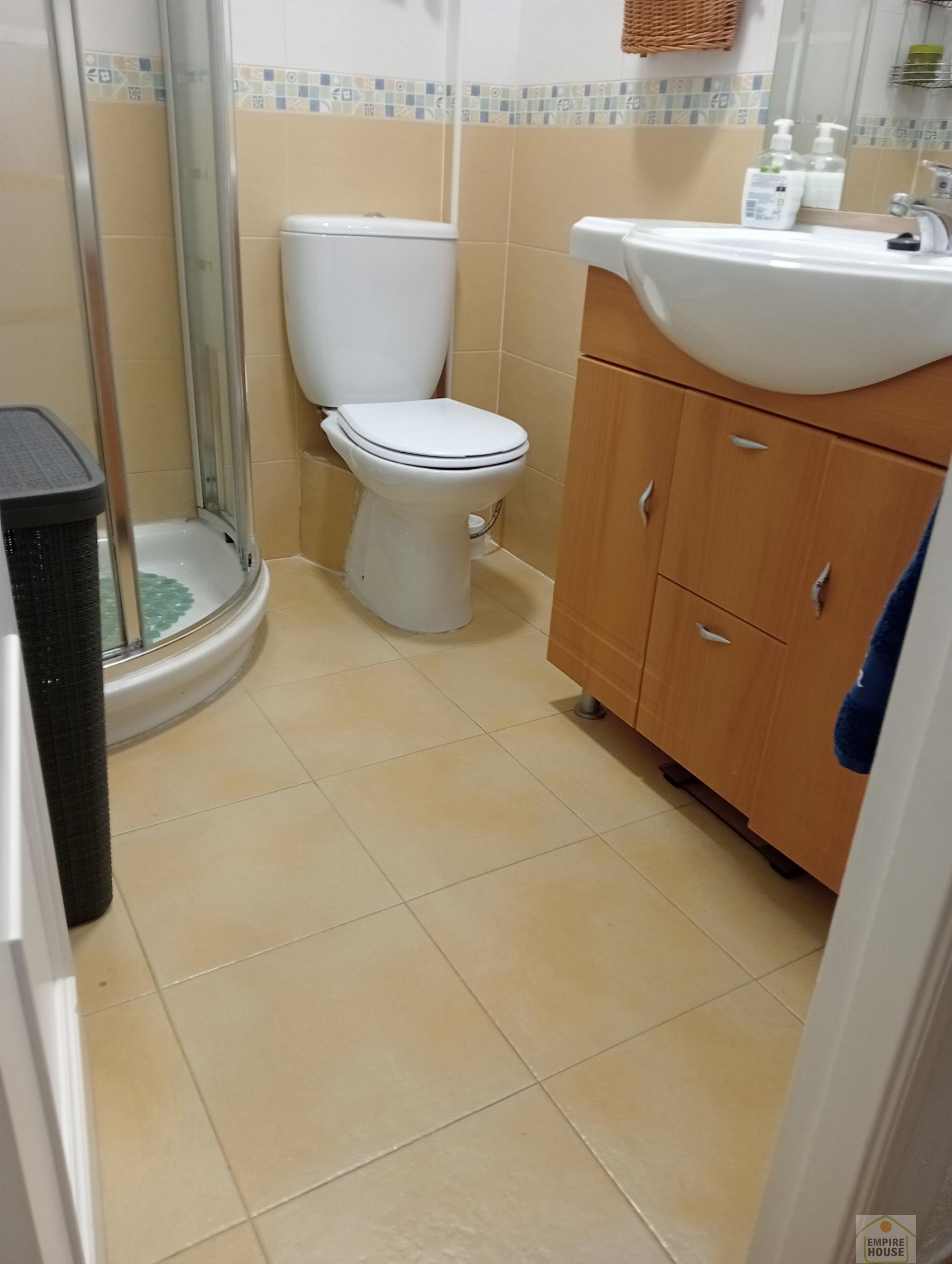 For sale of flat in Torrent