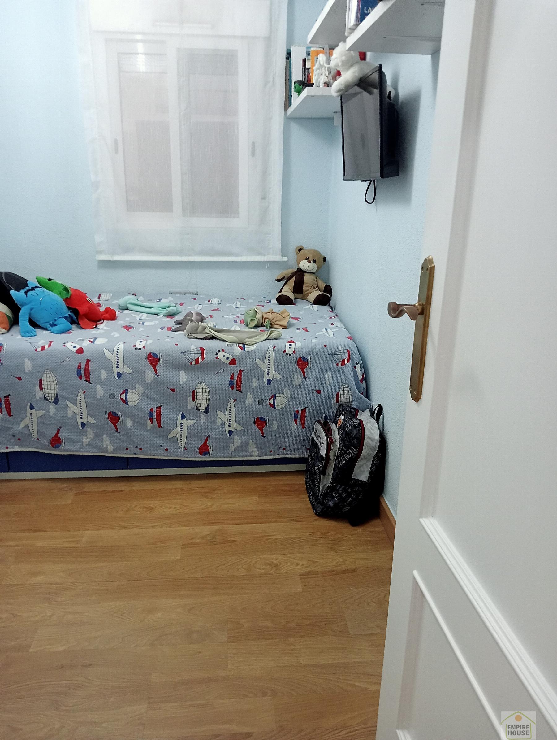 For sale of flat in Torrent