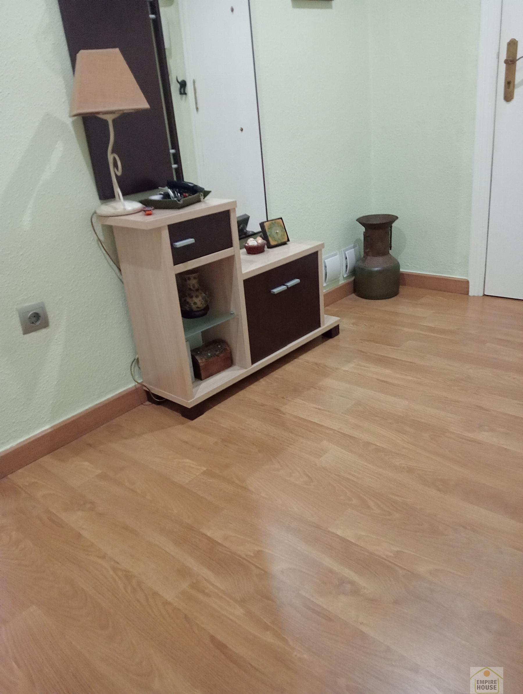For sale of flat in Torrent