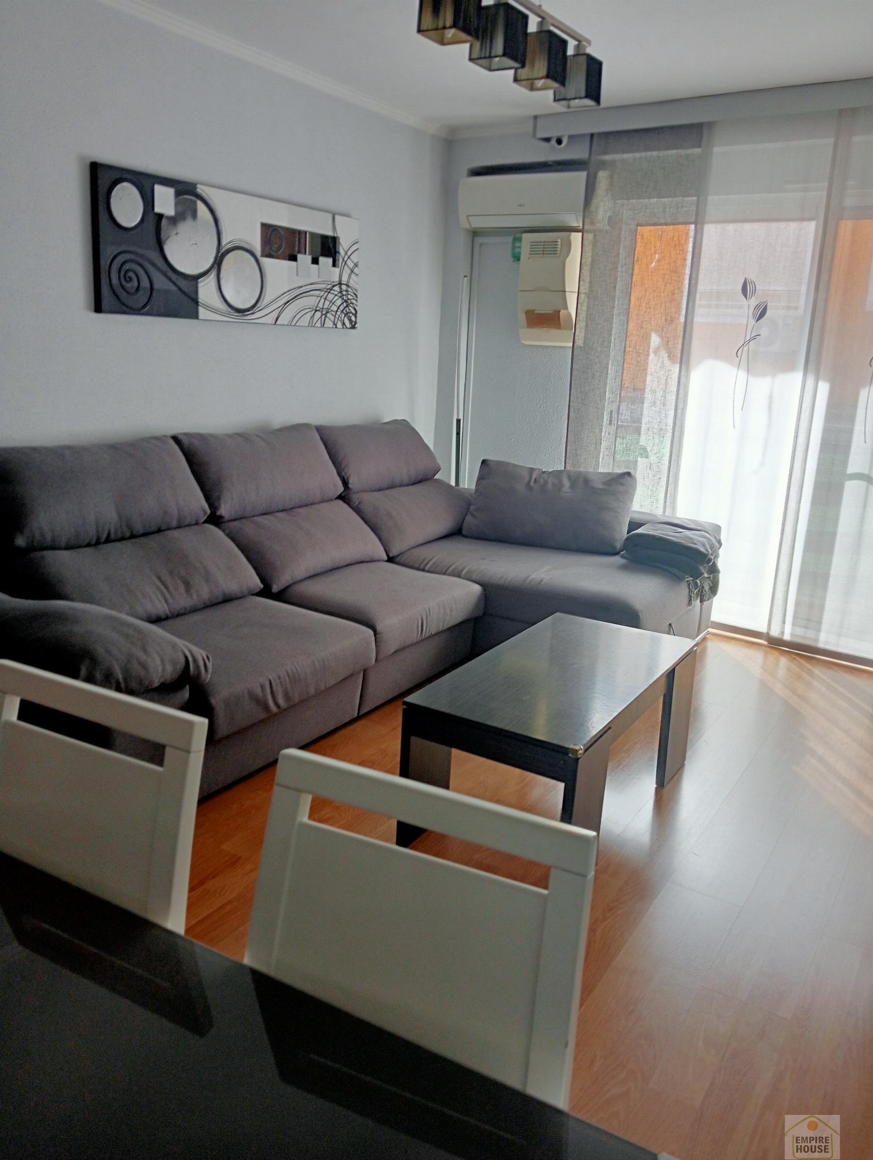 For sale of flat in Torrent