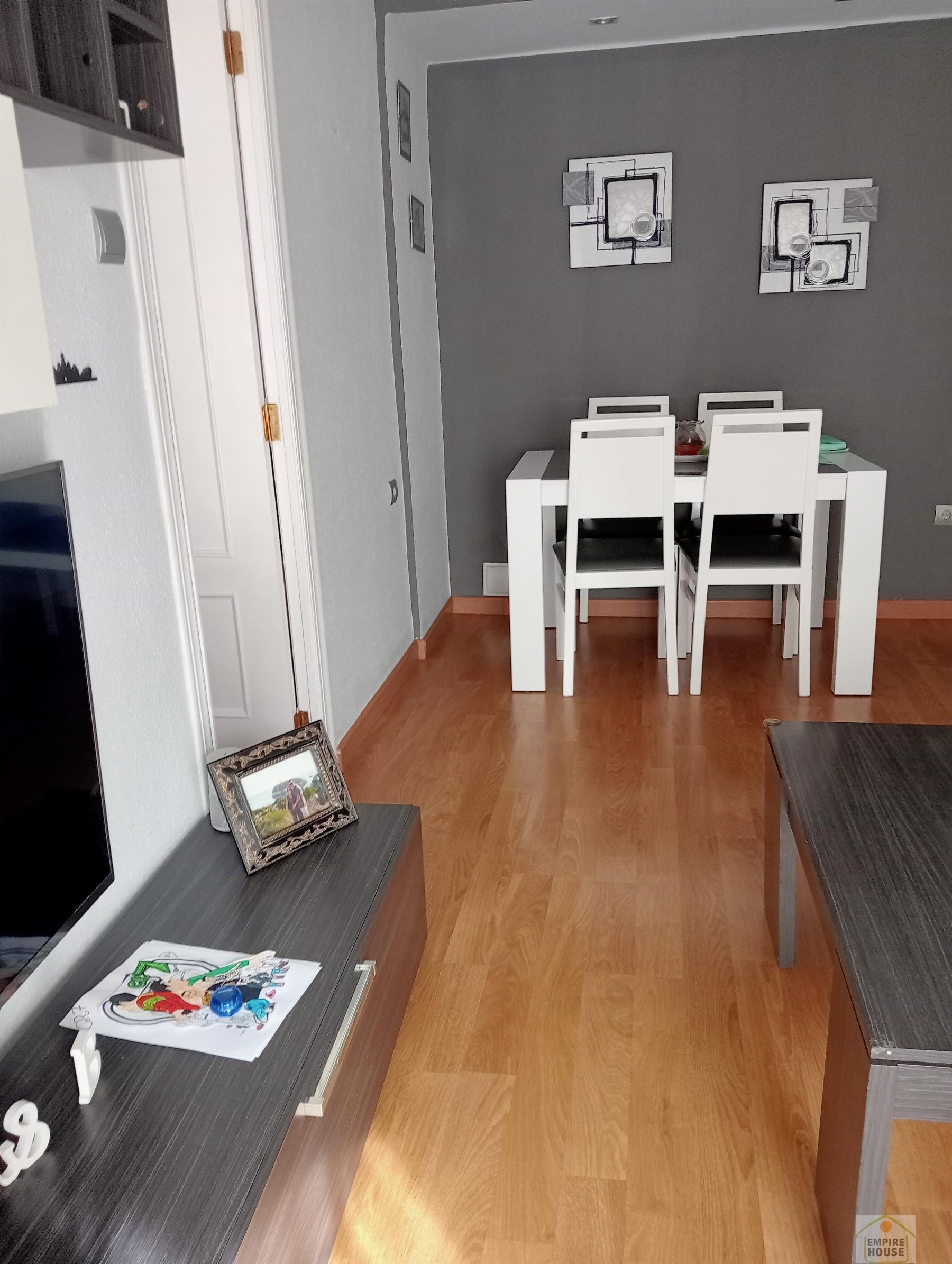 For sale of flat in Torrent