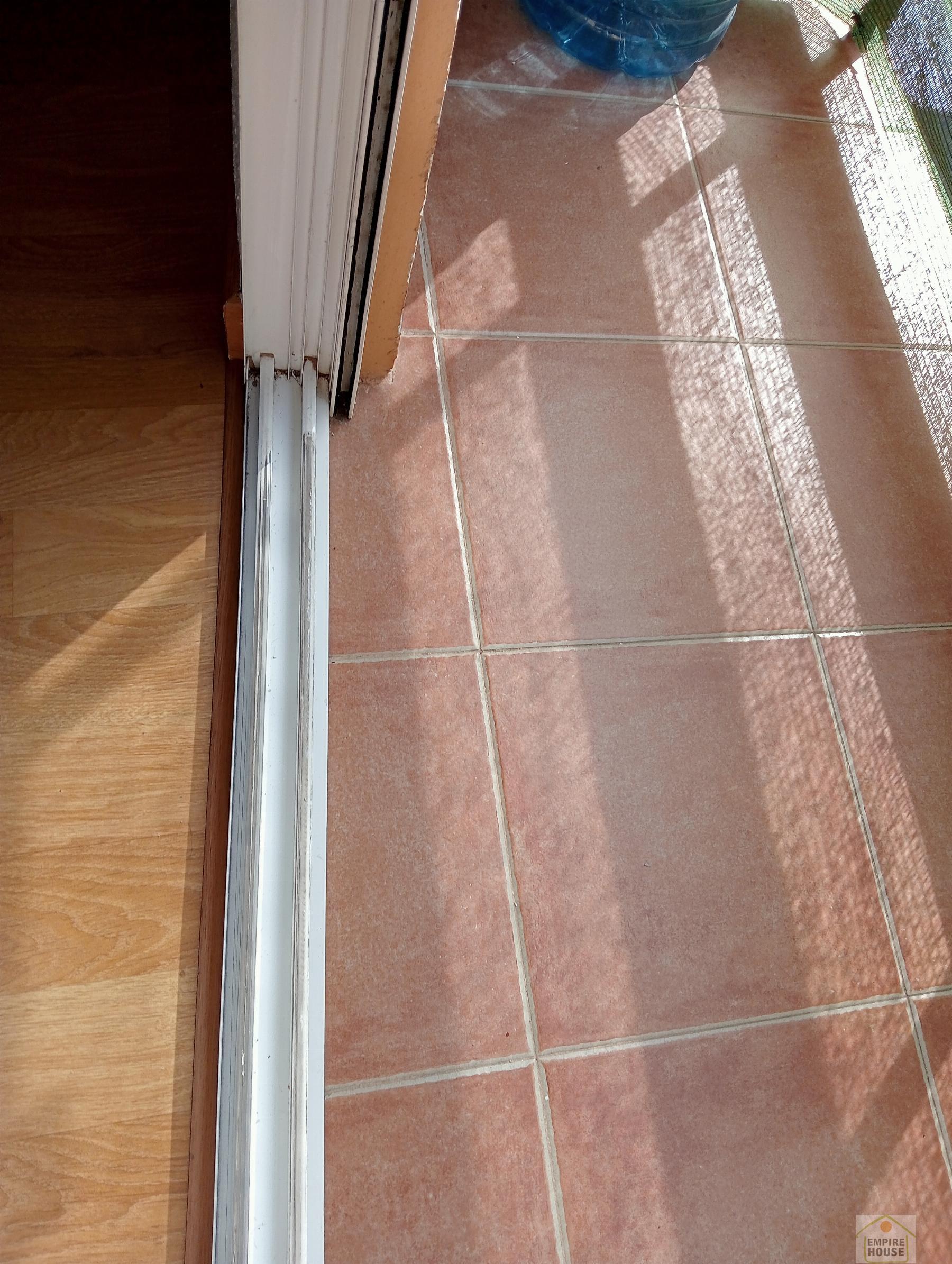 For sale of flat in Torrent