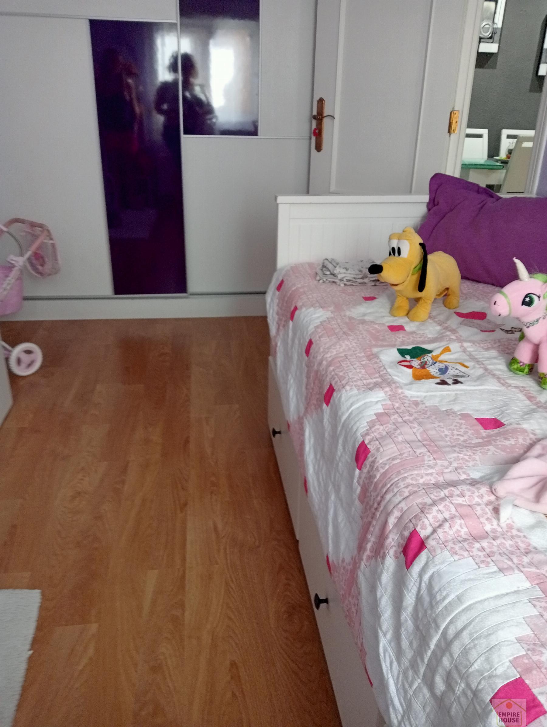 For sale of flat in Torrent