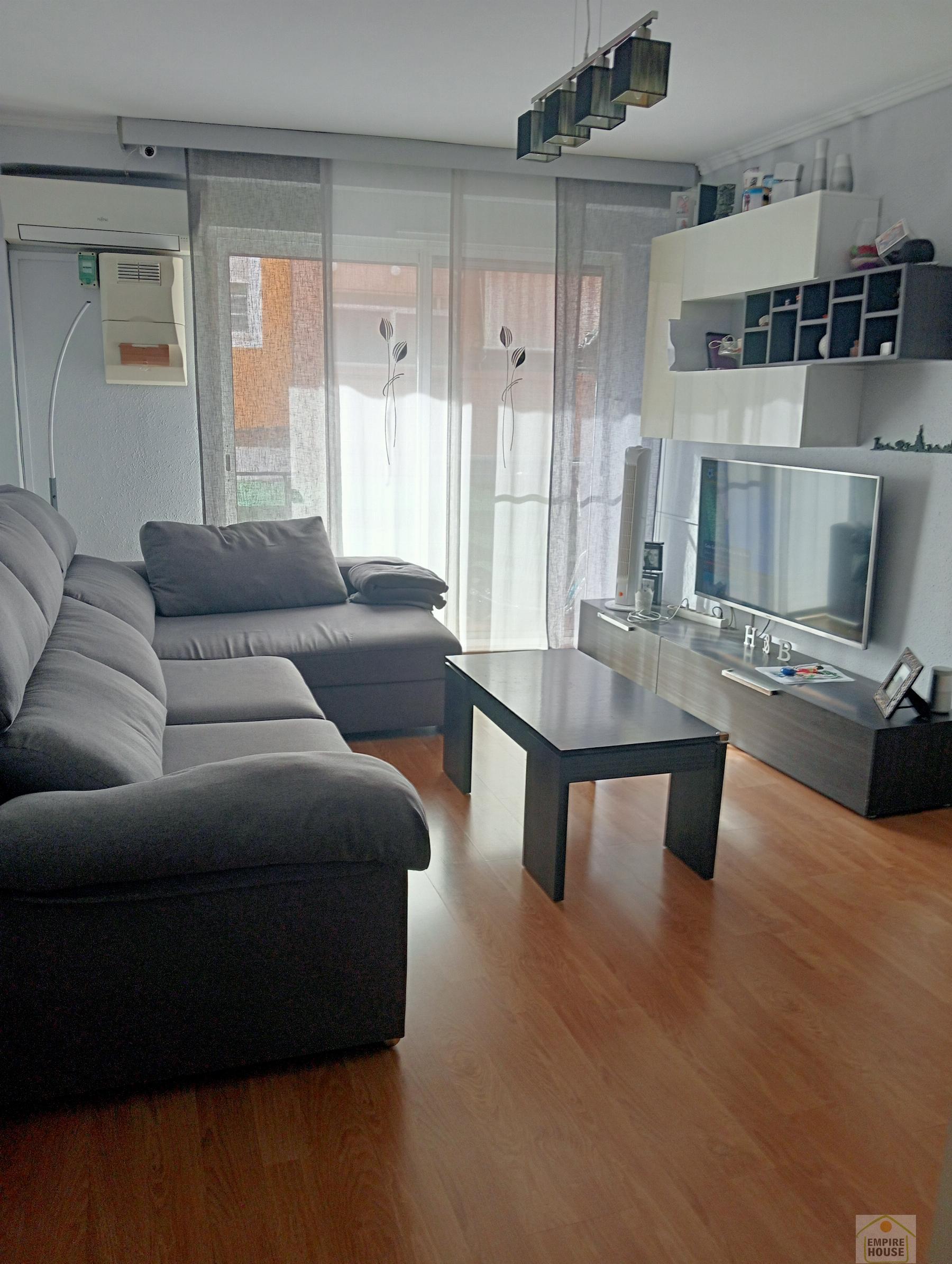 For sale of flat in Torrent