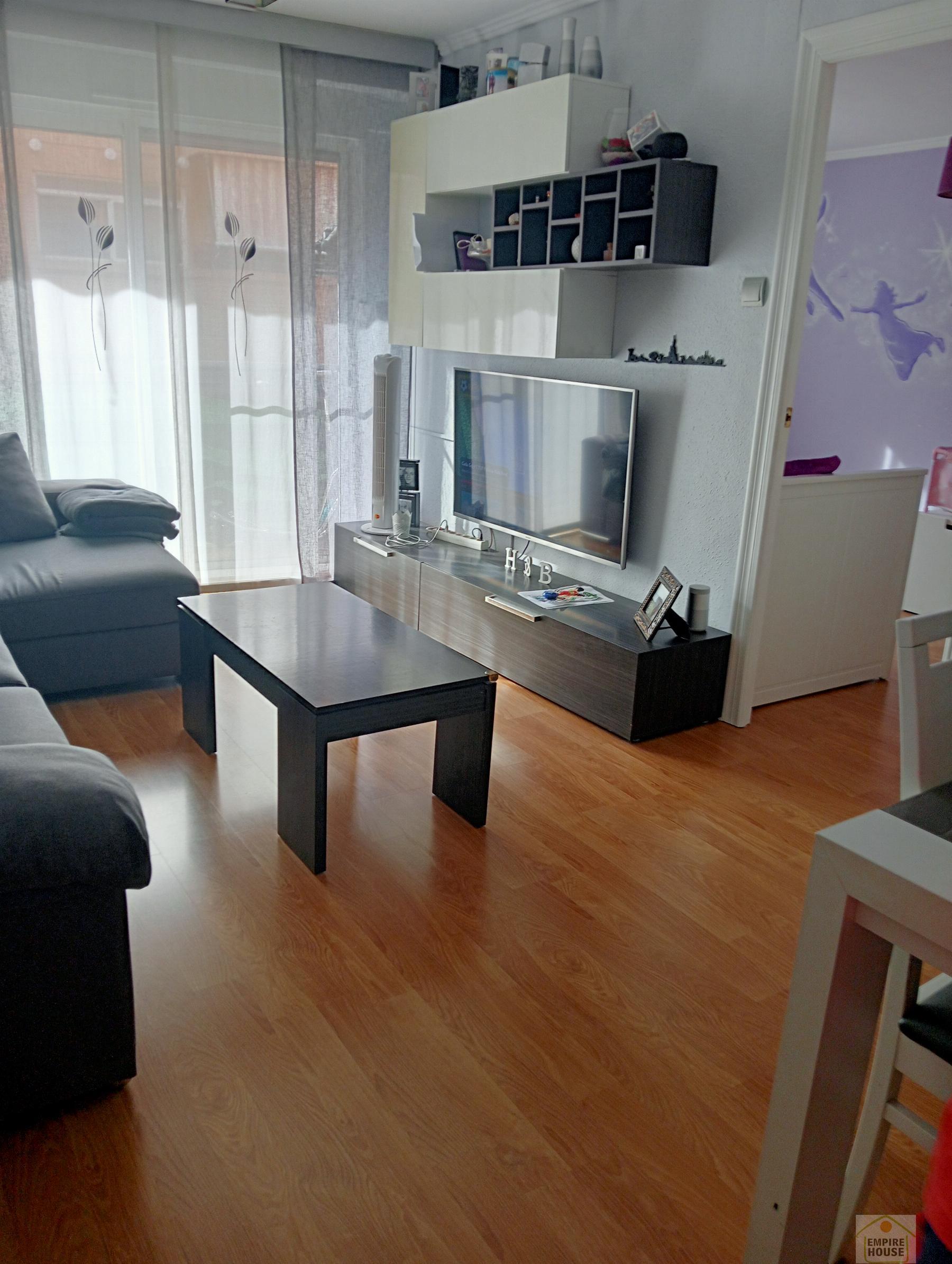 For sale of flat in Torrent