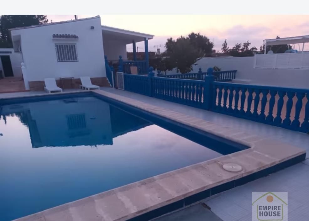 For sale of chalet in Godelleta