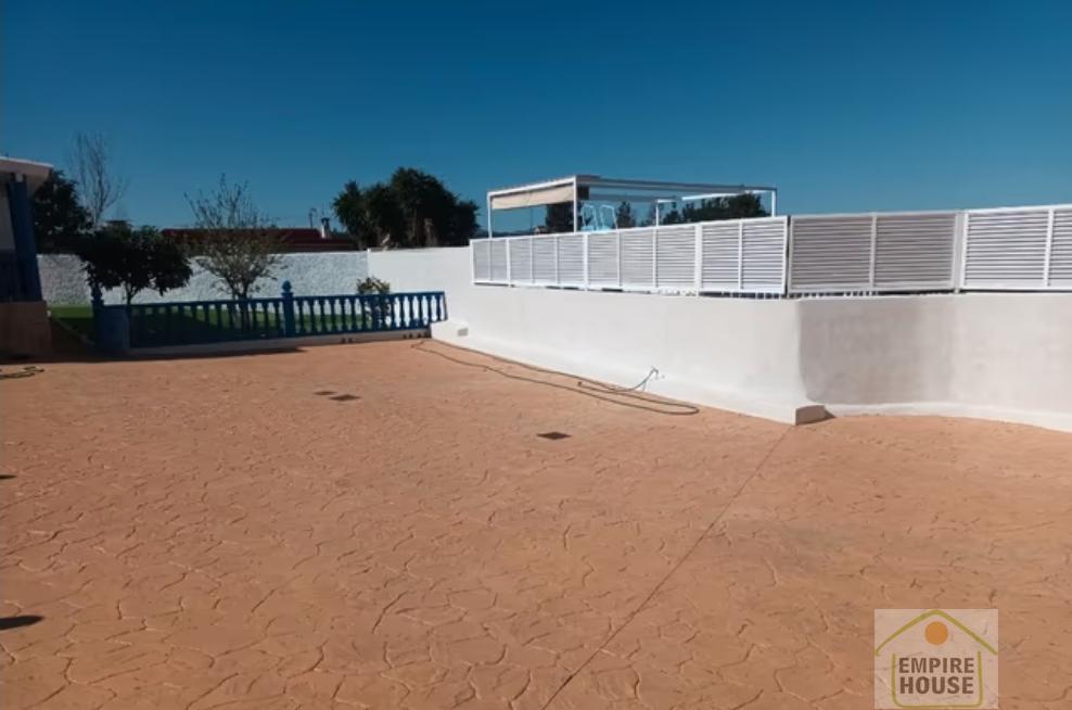 For sale of chalet in Godelleta