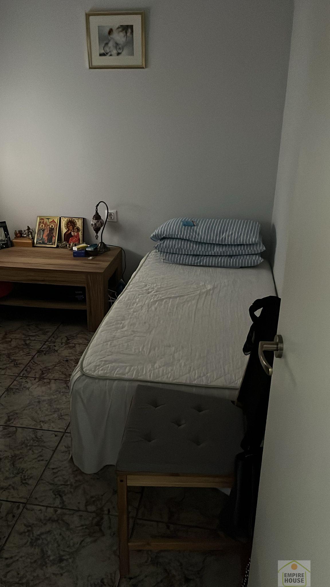 For sale of flat in Torrent