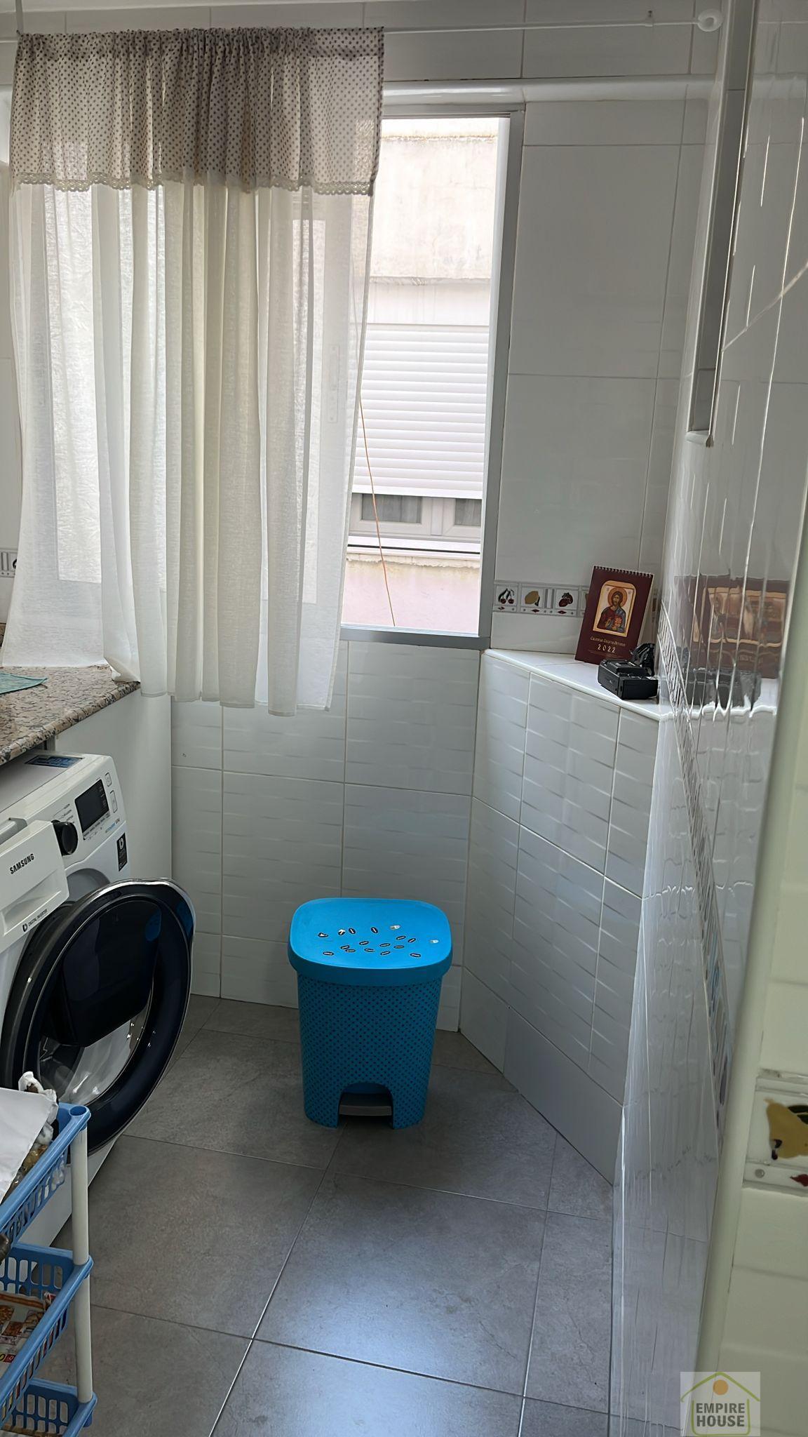 For sale of flat in Torrent