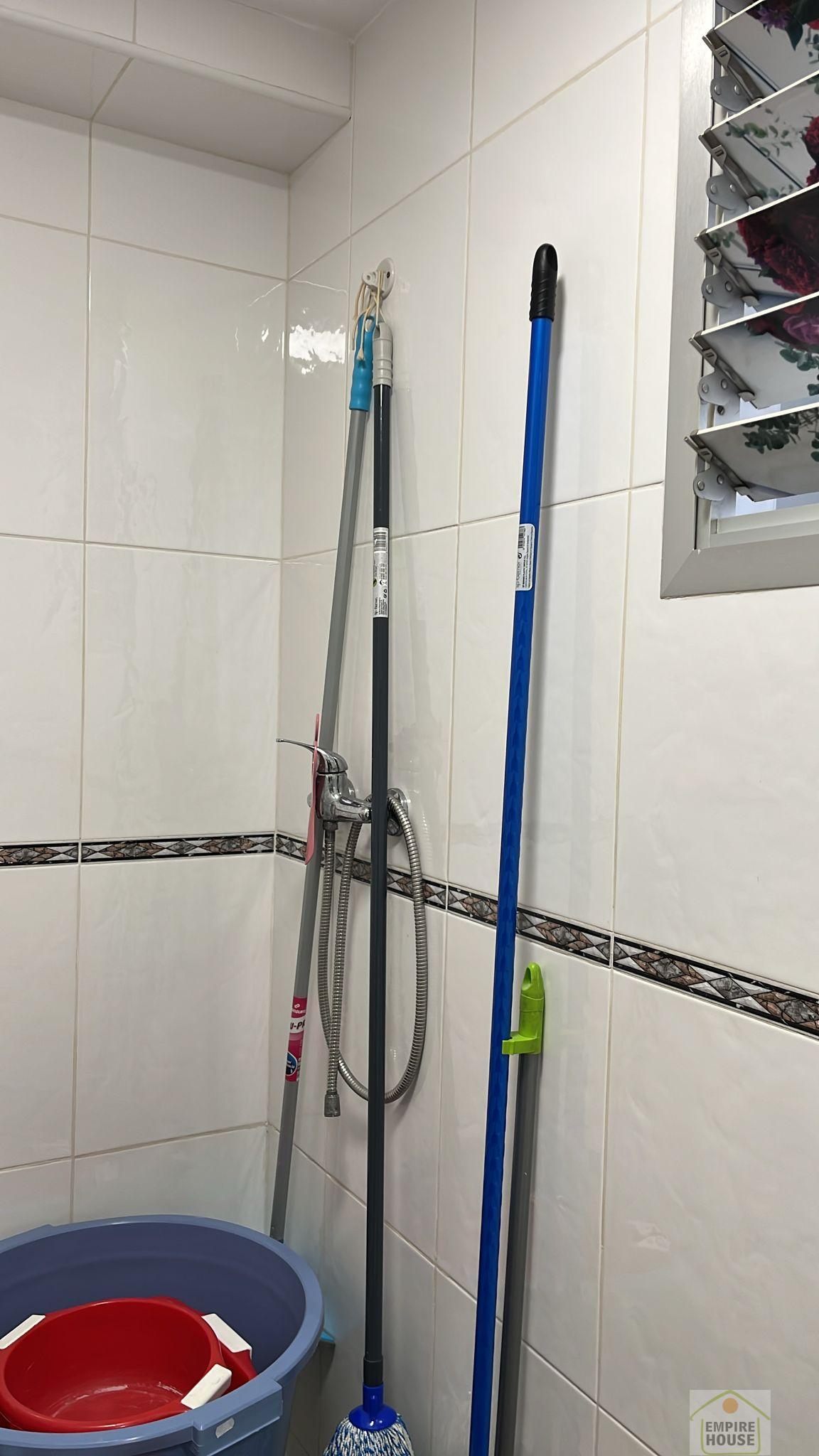 For sale of flat in Torrent