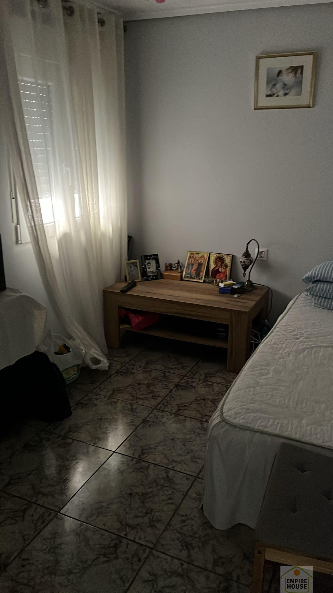 For sale of flat in Torrent