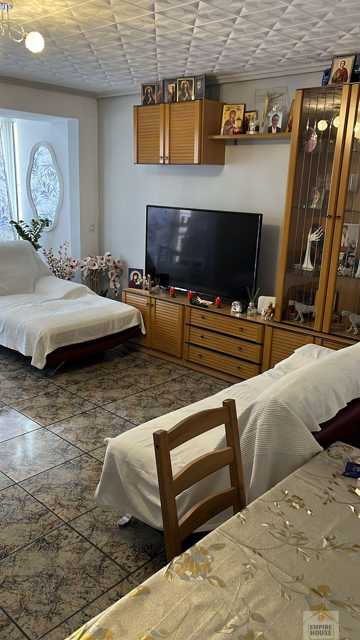 For sale of flat in Torrent