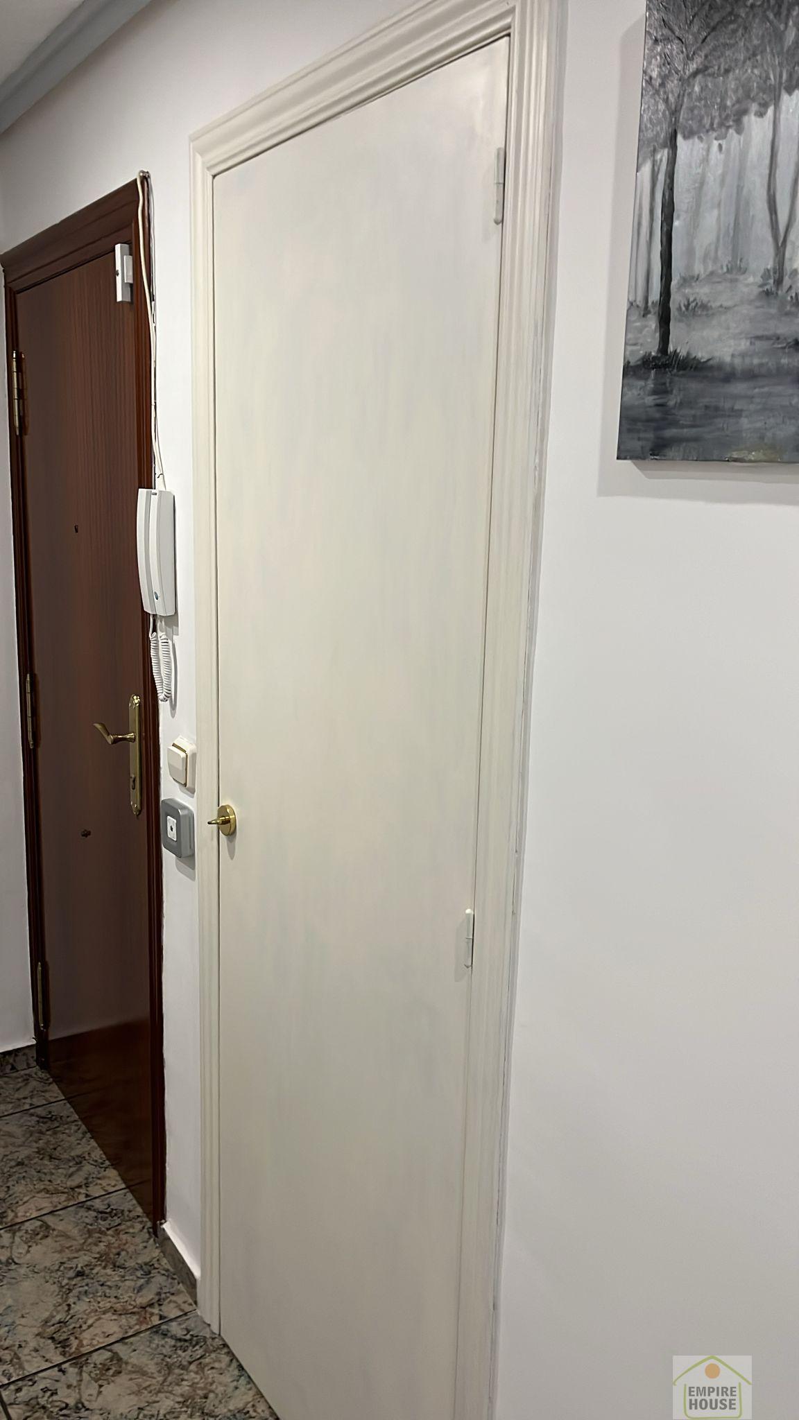 For sale of flat in Torrent