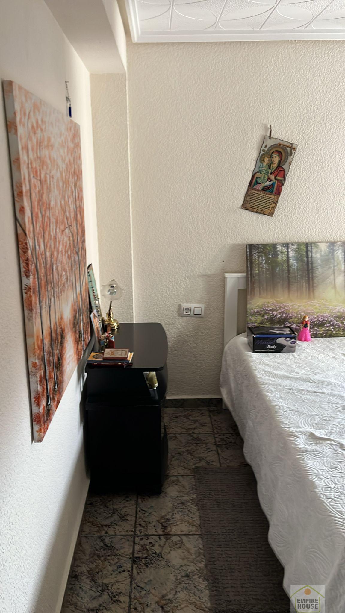 For sale of flat in Torrent