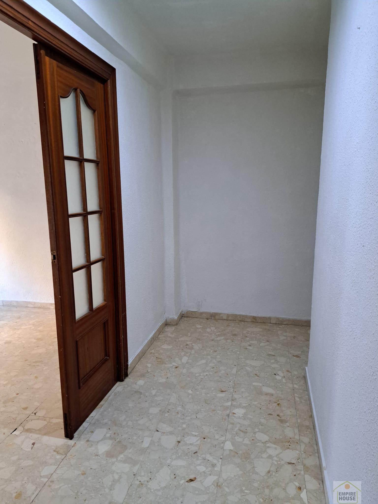 For sale of flat in Valencia