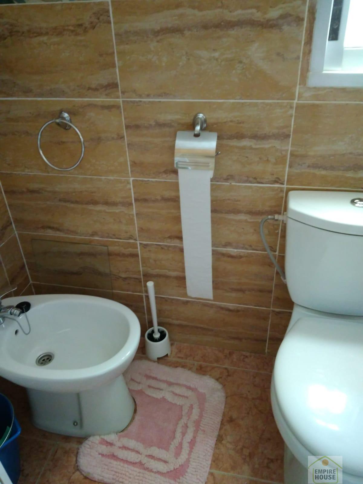 For rent of chalet in La Pobla de Vallbona