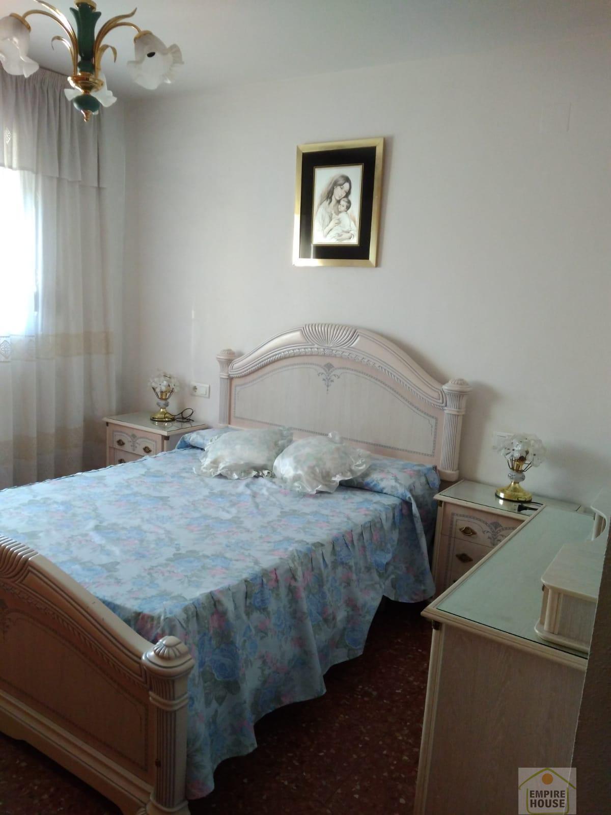 For rent of chalet in La Pobla de Vallbona
