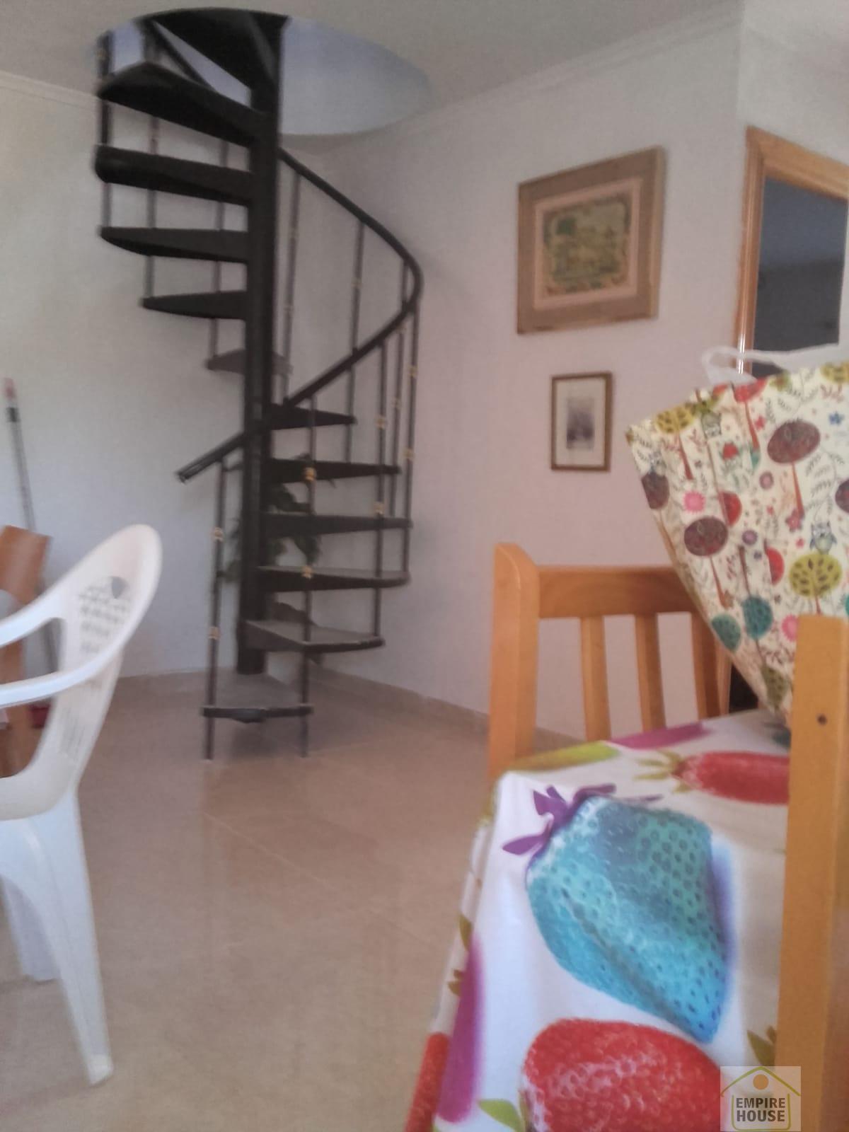 For rent of chalet in La Pobla de Vallbona