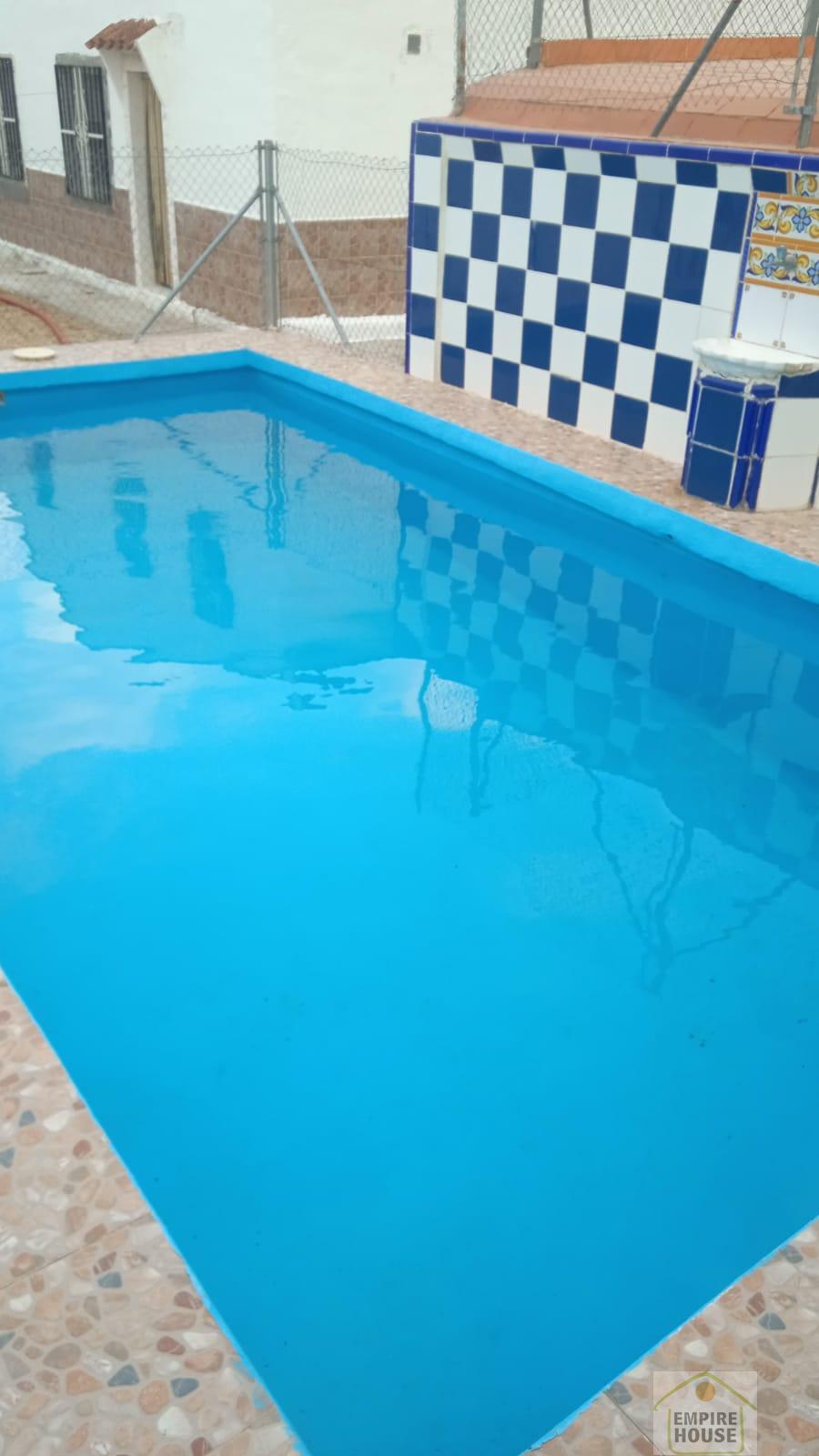 For rent of chalet in La Pobla de Vallbona