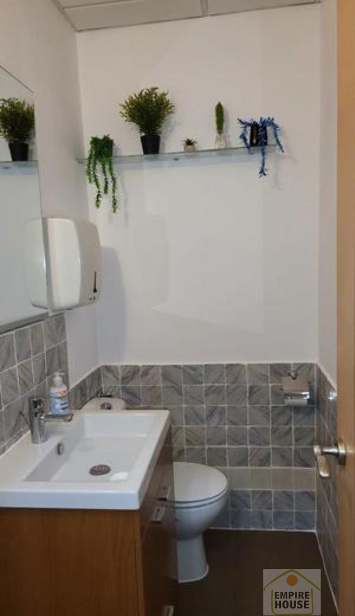 For rent of commercial in Valencia