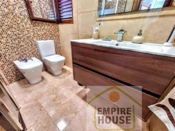 For sale of house in Gilet