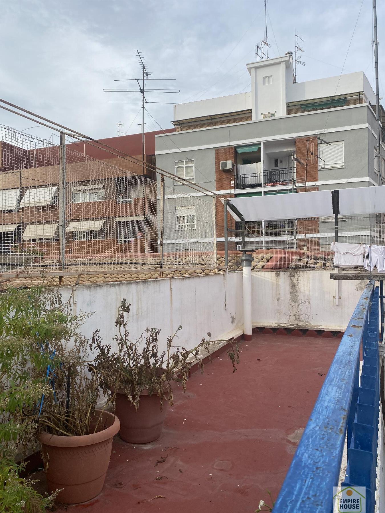 For sale of building in Sagunto Sagunt