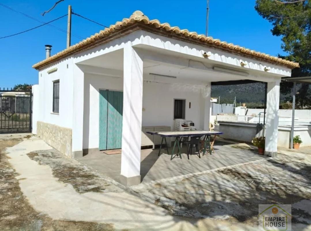 For sale of chalet in Alzira