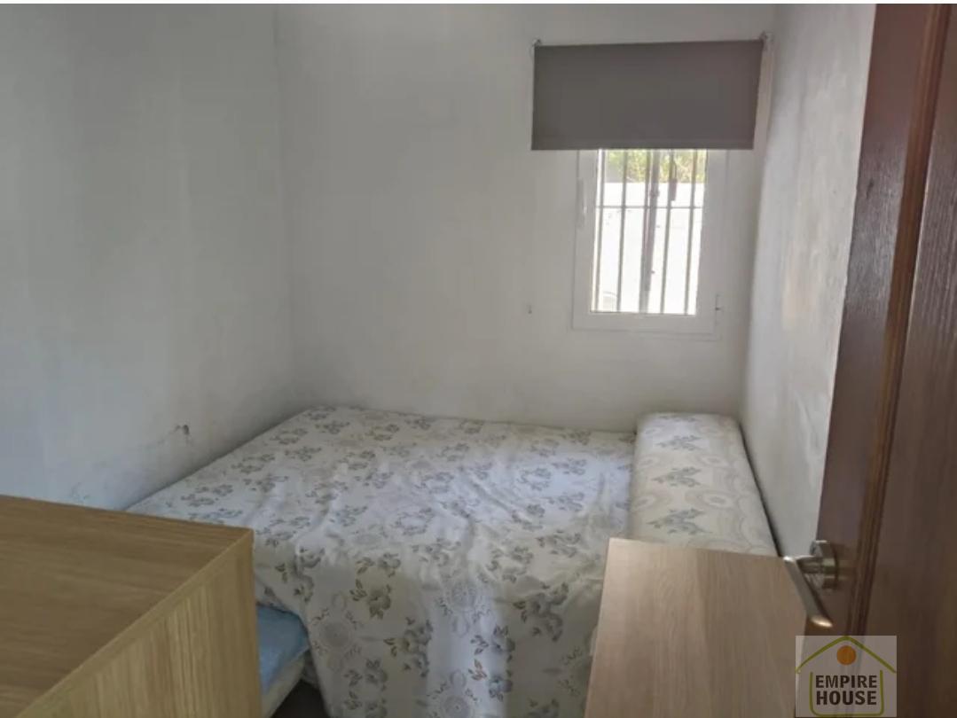 For sale of chalet in Alzira