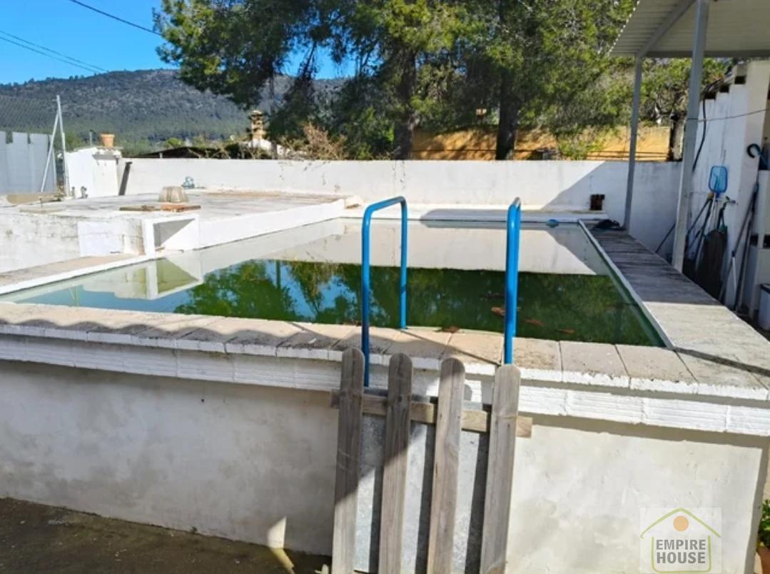 For sale of chalet in Alzira