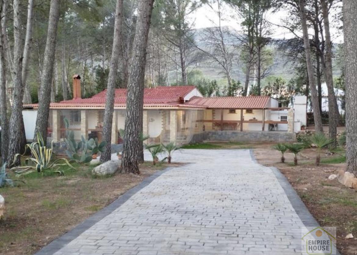 Venta de chalet en Macastre