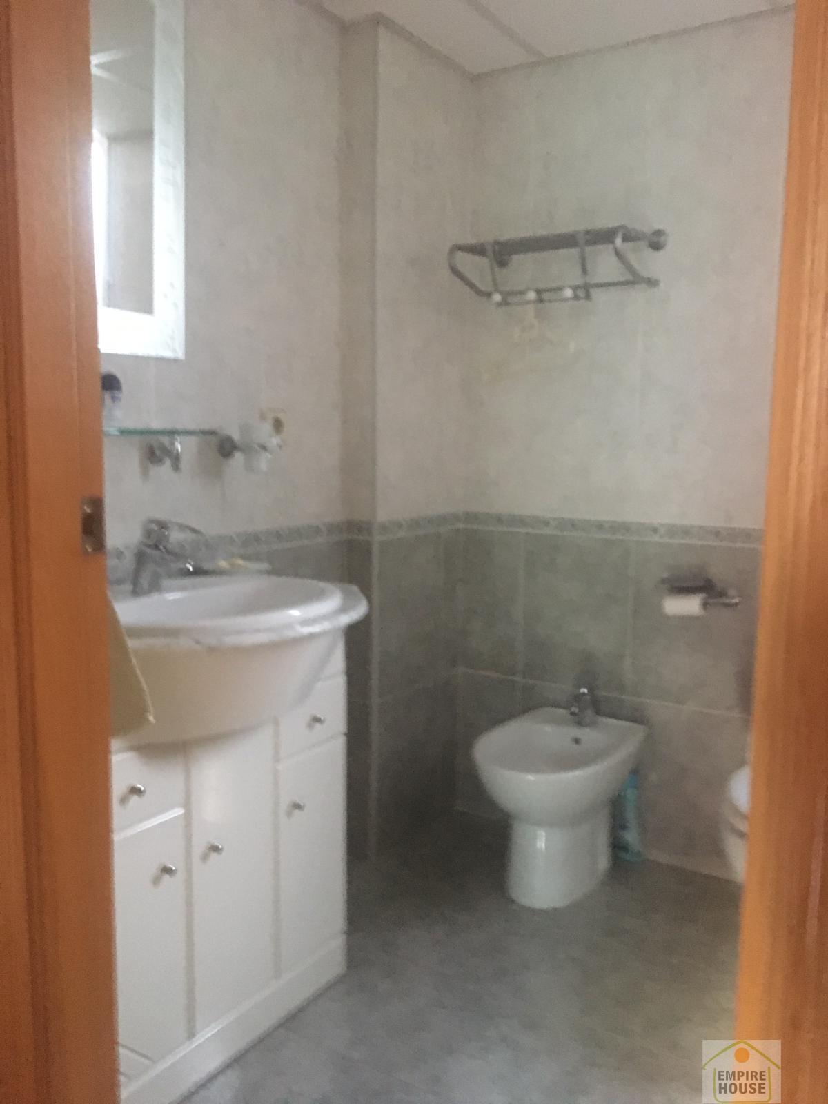 For sale of flat in Valencia