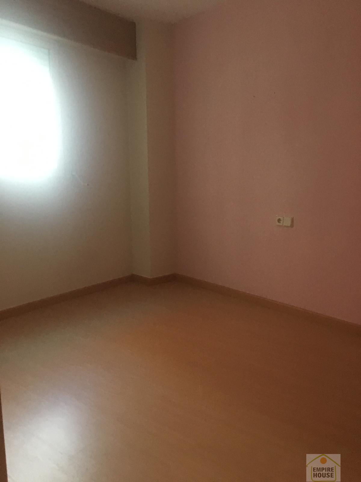 For sale of flat in Valencia