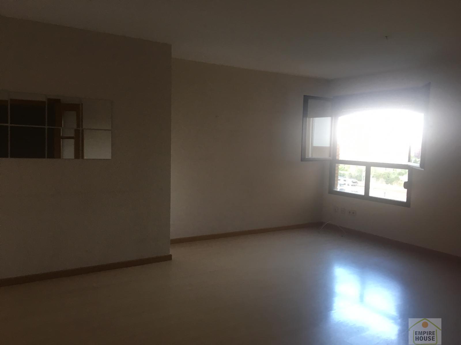 For sale of flat in Valencia