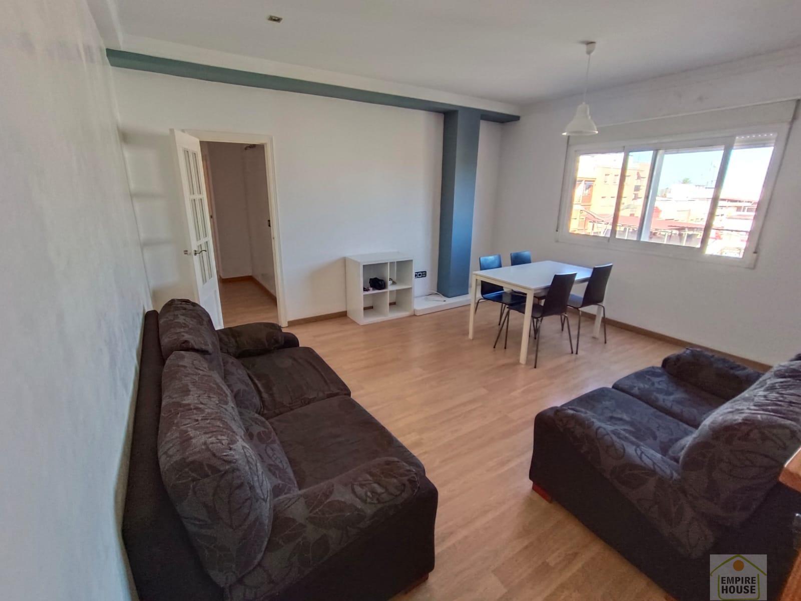 For sale of flat in Carcaixent