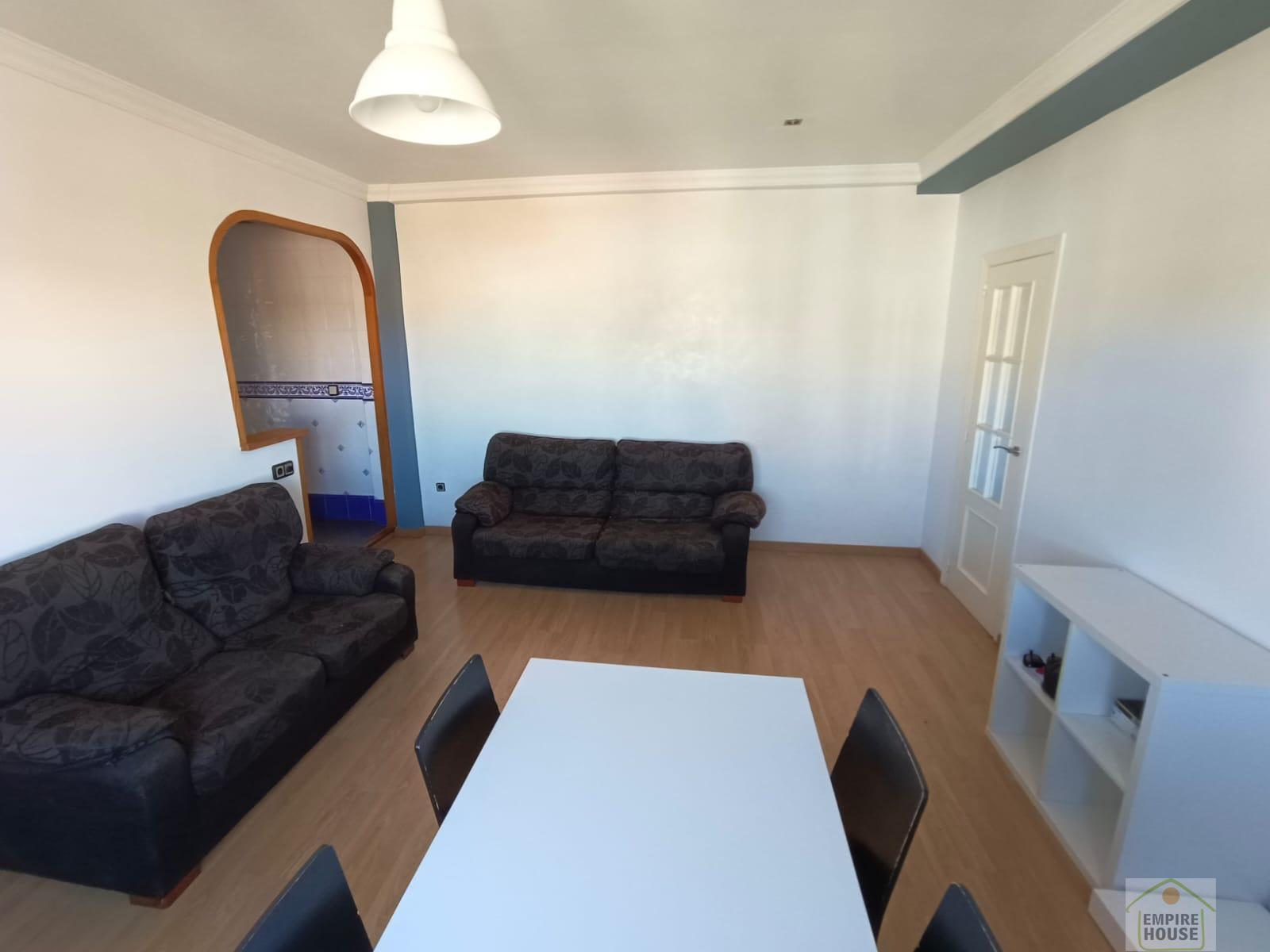 For sale of flat in Carcaixent