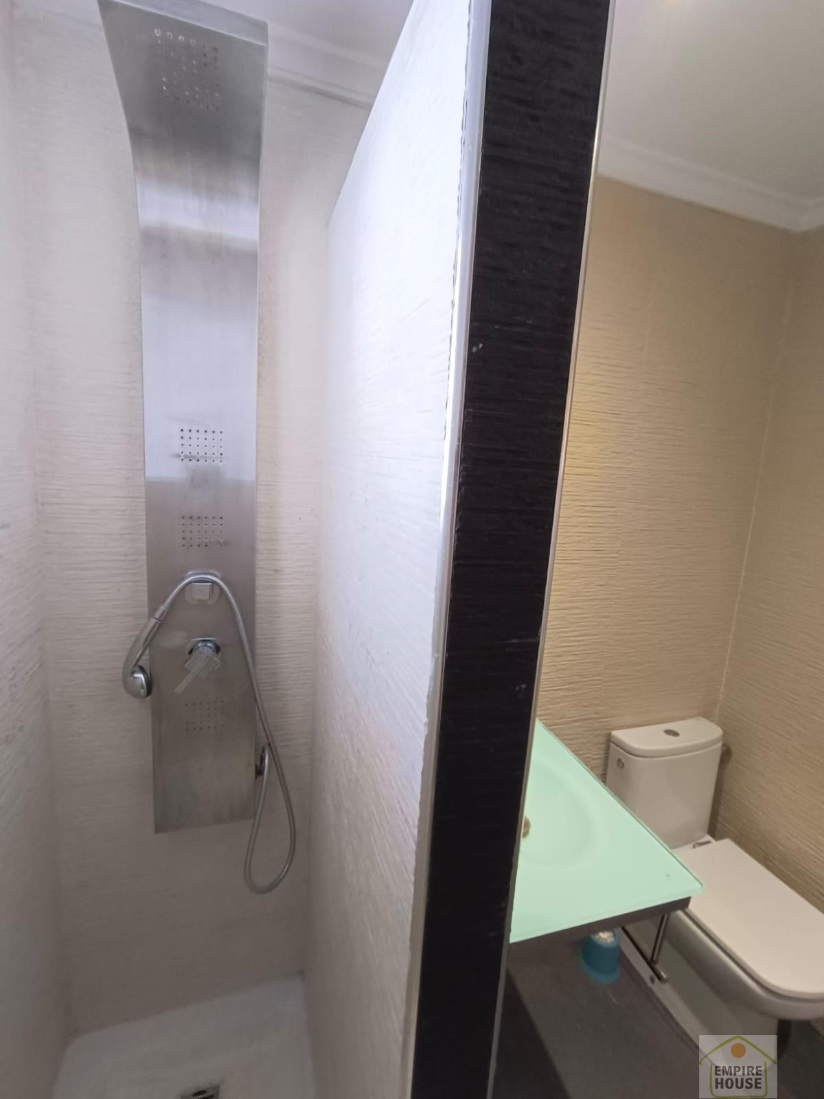For sale of flat in Carcaixent