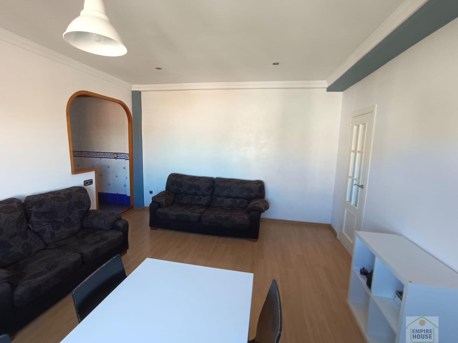 For sale of flat in Carcaixent