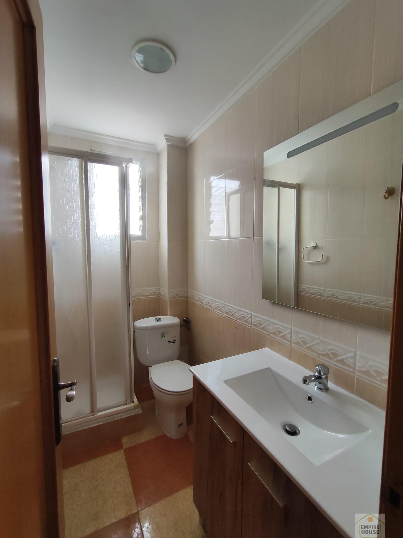 For rent of flat in Torrent