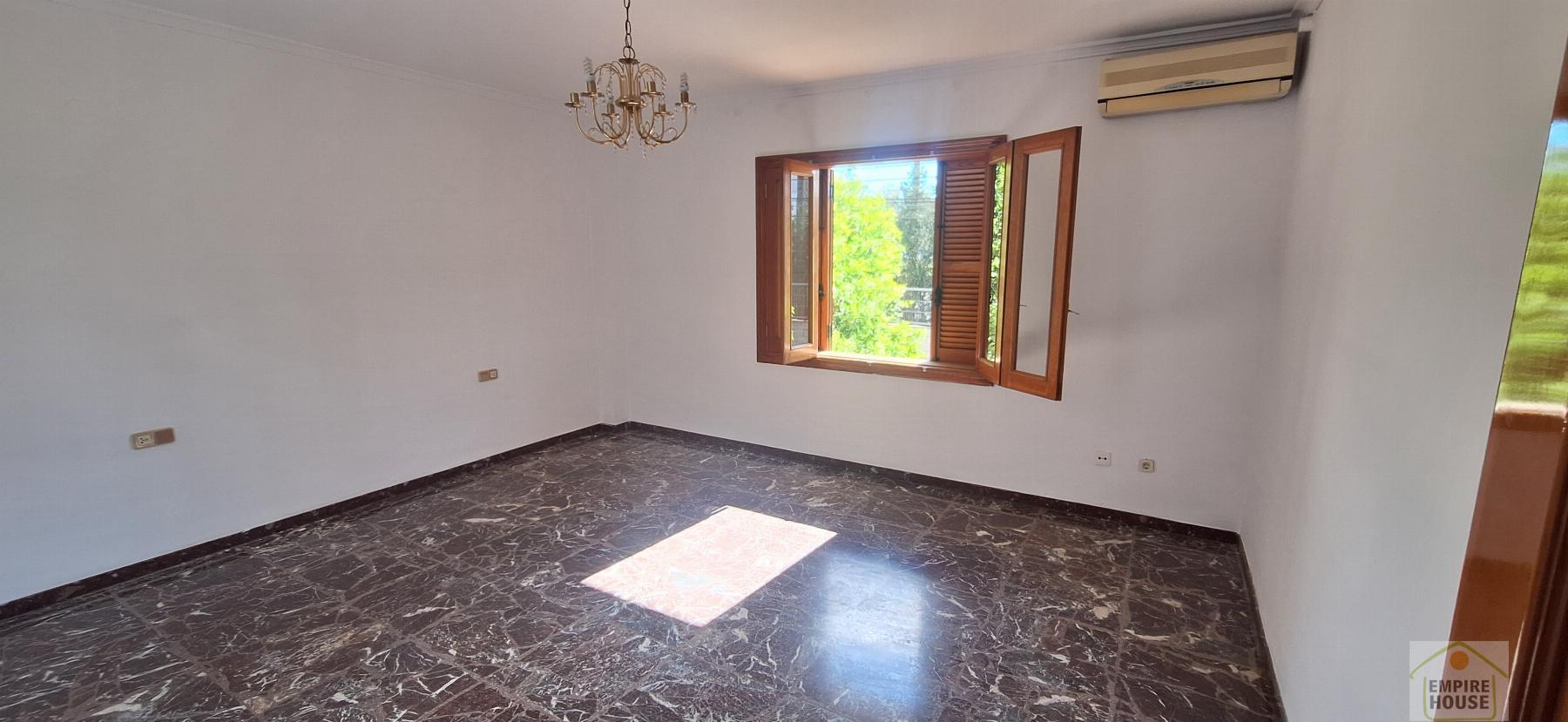 For sale of chalet in Alberic