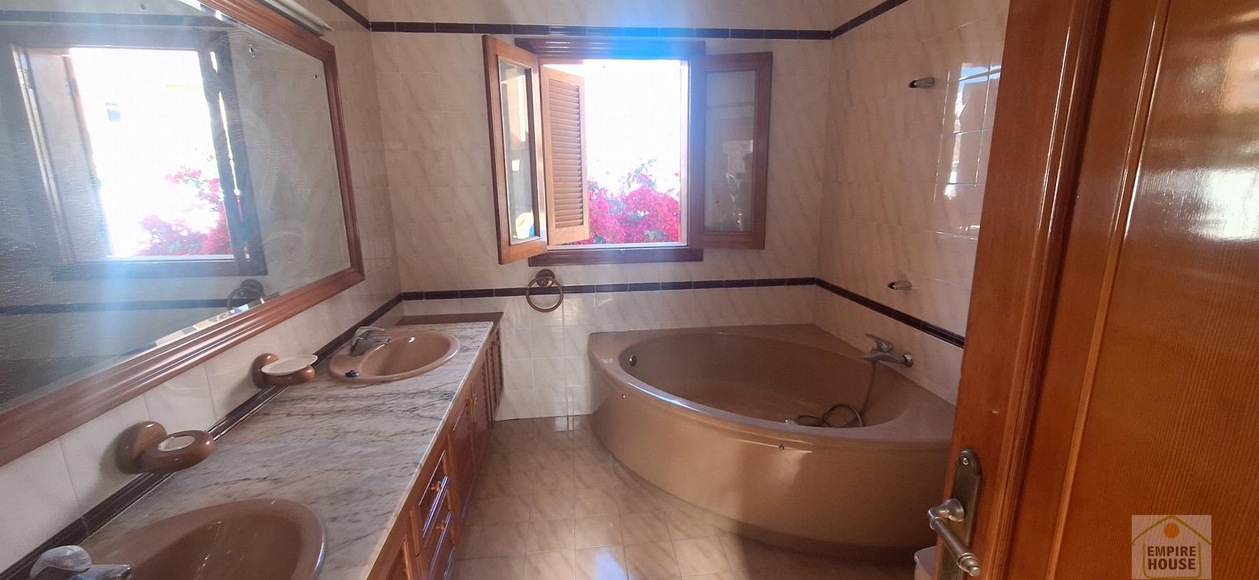 For sale of chalet in Alberic