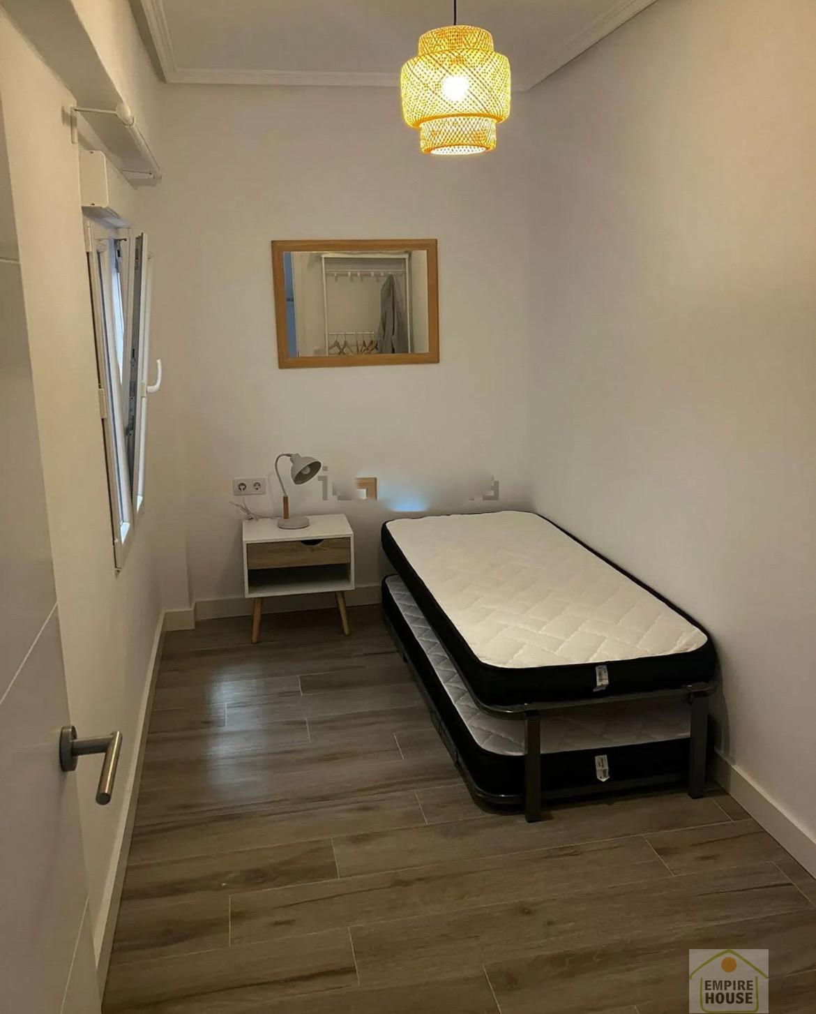 For sale of flat in Valencia