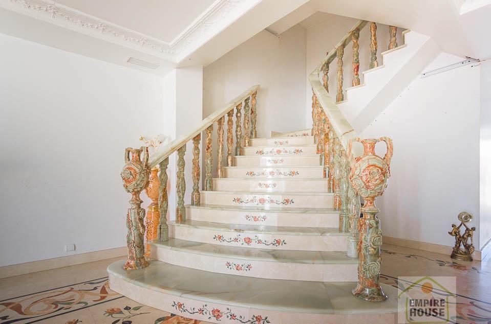 For sale of chalet in Valencia